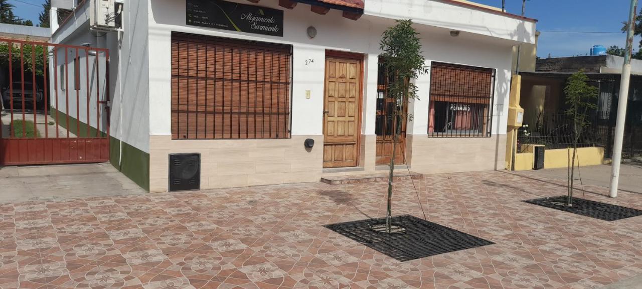 Alojamiento Sarmiento General Alvear  Esterno foto